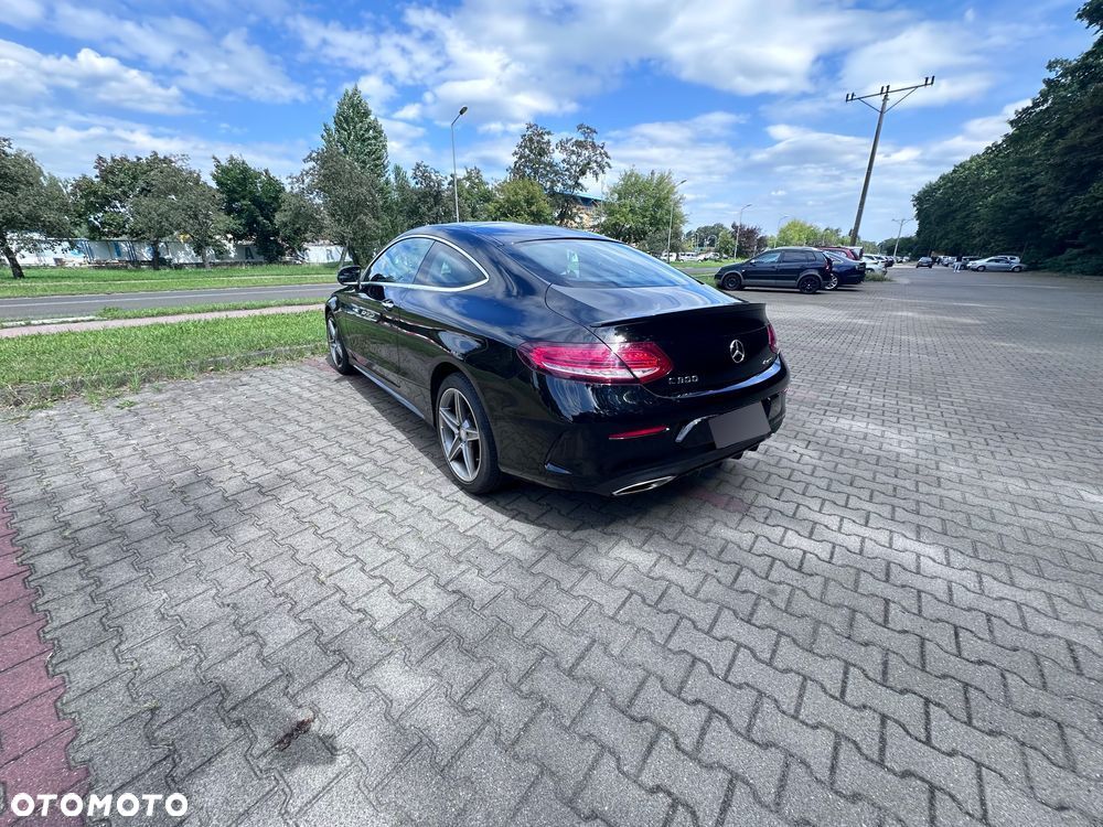 Mercedes-Benz Klasa C 300 7G-TRONIC AMG Line - 5