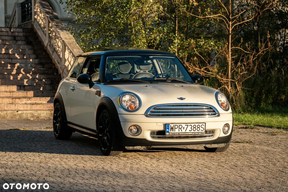 MINI Cooper Standard - 2