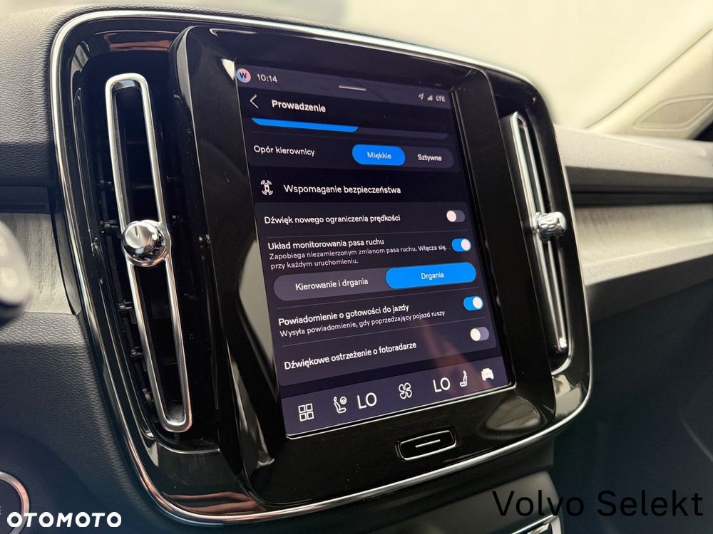 Volvo XC 40 - 25