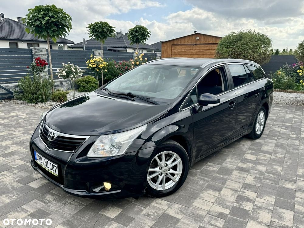 Toyota Avensis - 1
