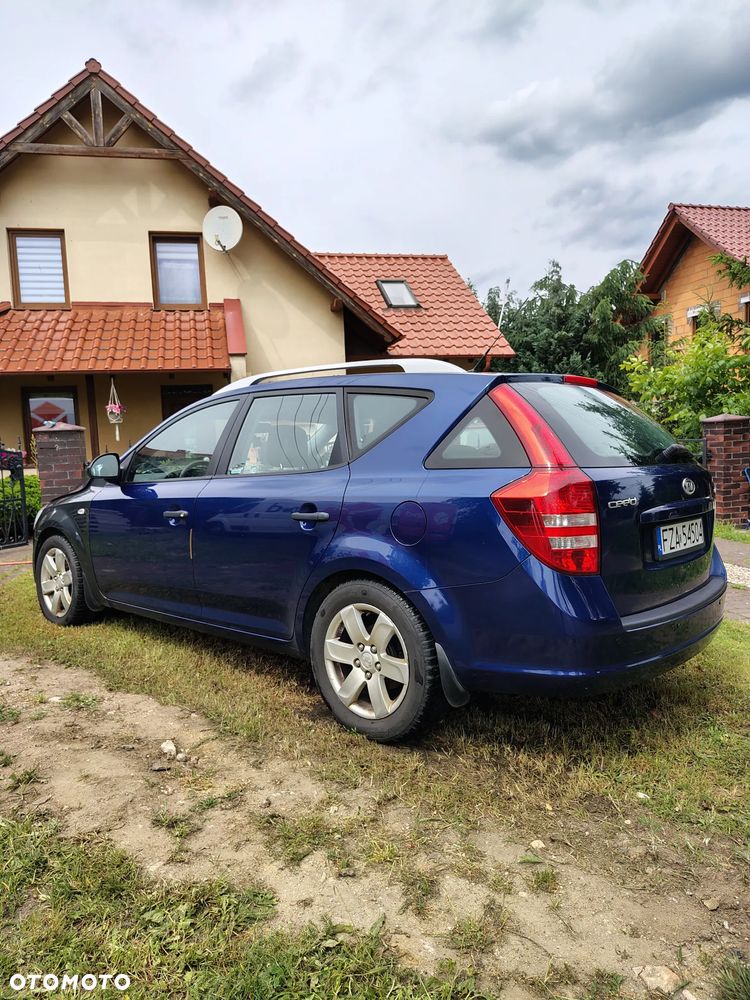 Kia Ceed 1.6 CRDi 115 Vision - 1