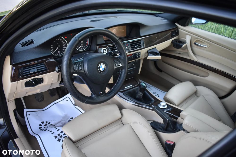 BMW Seria 3 320d - 19