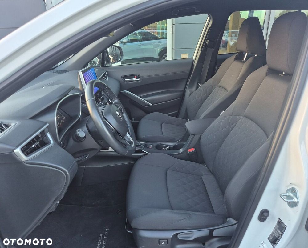 Toyota Corolla Cross 2.0 Hybrid Style AWD - 10