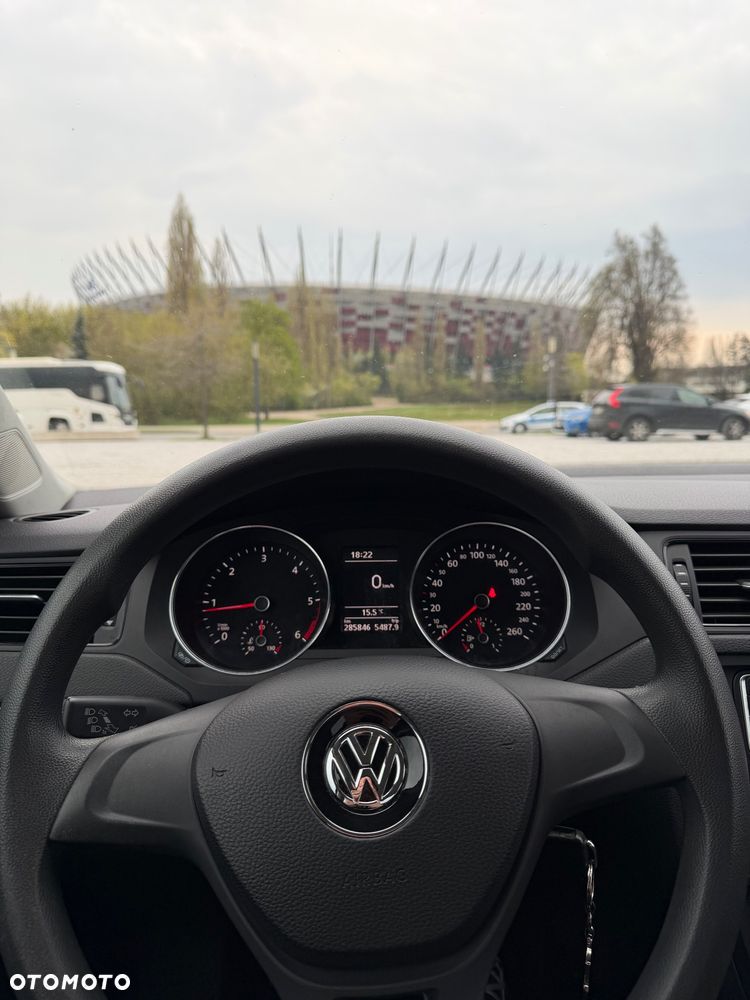 Volkswagen Jetta 2.0 TDI DPF BMT Trendline - 2