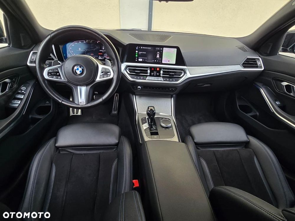 BMW Seria 3 2020 photo 2