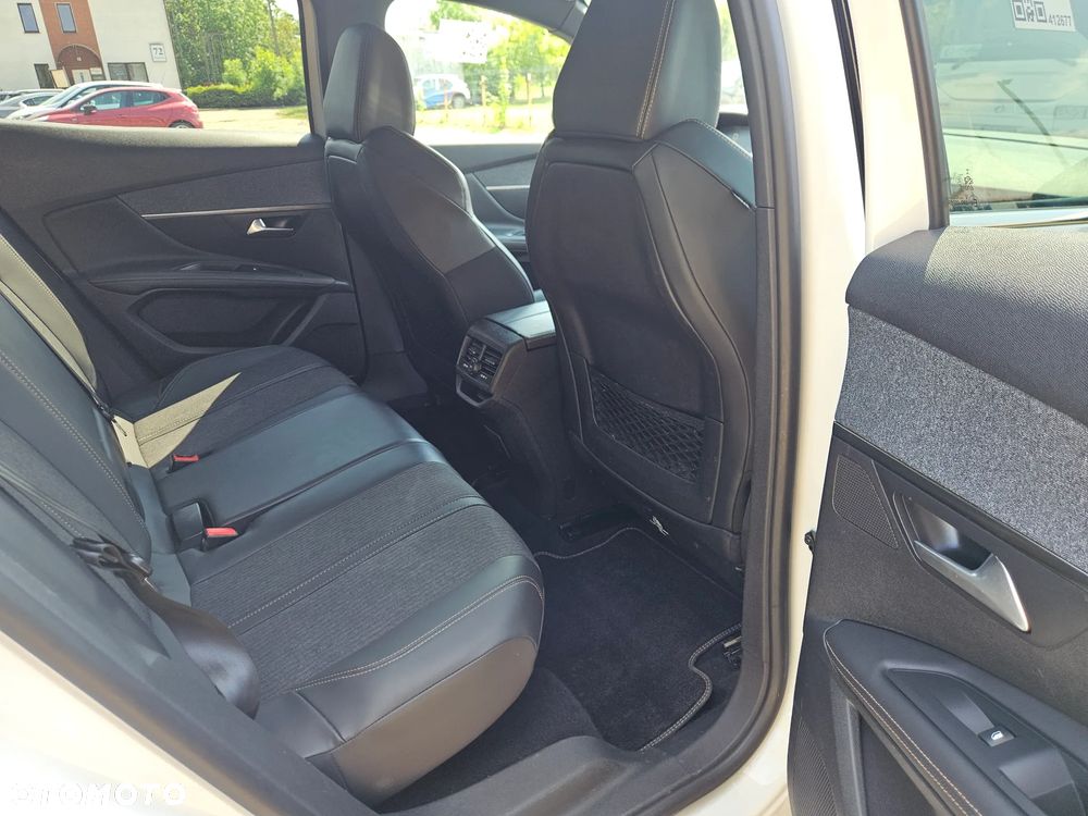 Peugeot 3008 THP 165 EAT6 Stop & Start Allure - 16