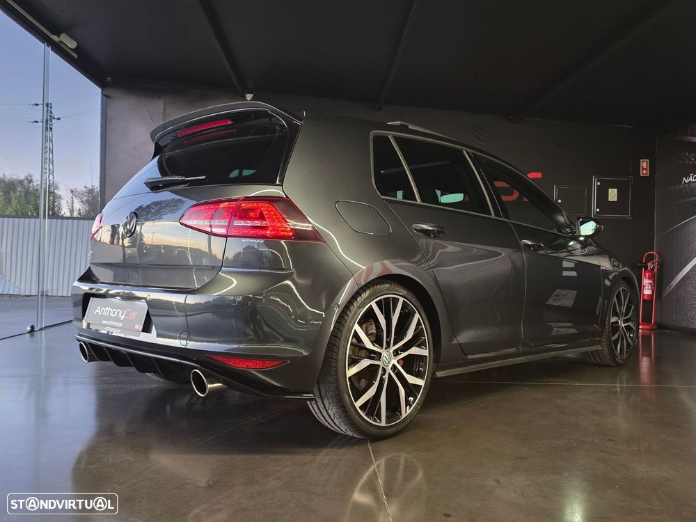 VW Golf 2.0 TSi GTi DSG - 47