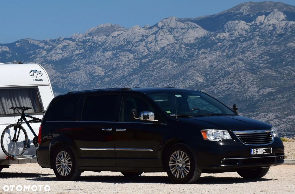 Chrysler Town & Country 3.6 Limited - 7