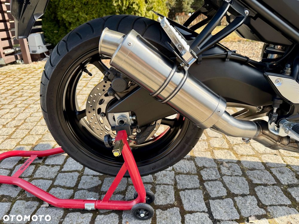 Yamaha FZ8 - 16