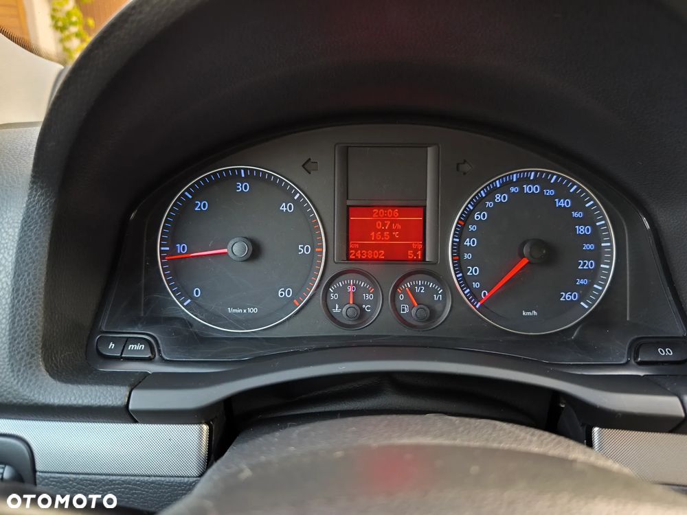 Volkswagen Jetta 1.9 TDI Comfortline - 26