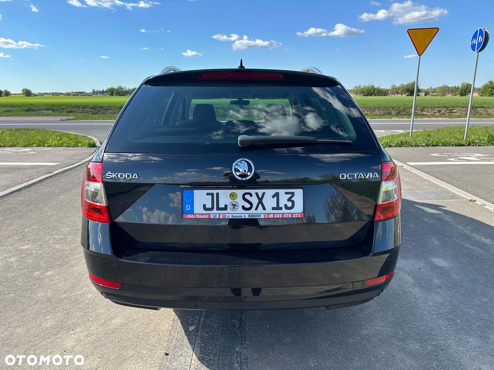 Skoda Octavia 2.0 TDI DSG Ambition - 5