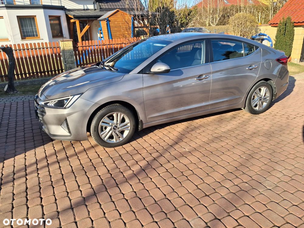 Hyundai Elantra 1.6 Comfort - 2
