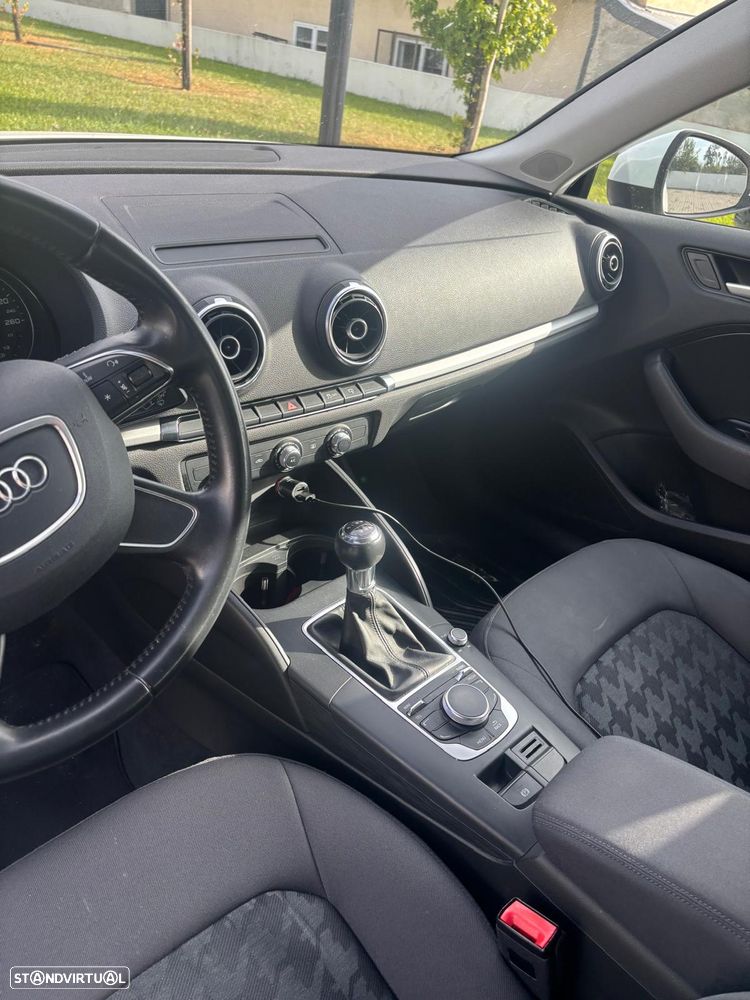 Audi A3 Sportback 1.6 TDI Attraction Ultra - 8