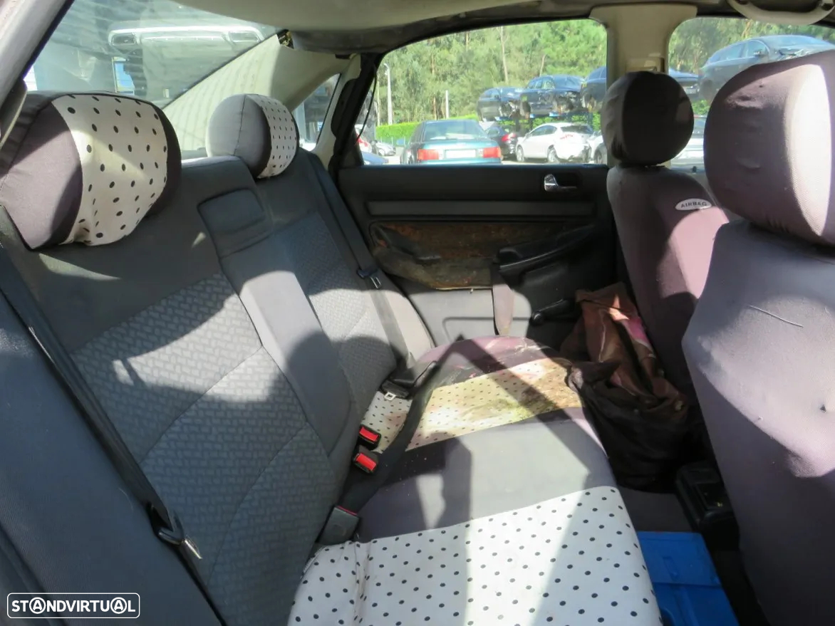 Audi A4 1.9 90Cv de 1995 - Peças Usadas (9512) - 7