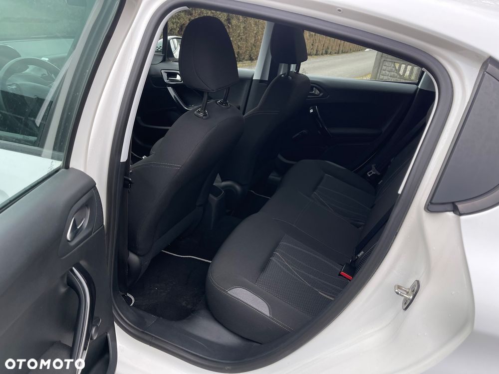 Peugeot 208 PureTech 68 Access - 10