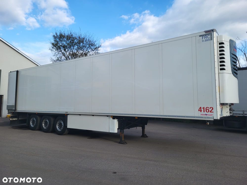 Schmitz Cargobull SCB - 4