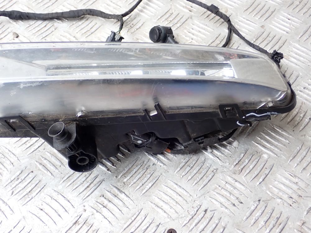ŚWIATŁA DO JAZDY DZIENNEJ LEWE / PRAWE Z 3X PDC  BMW 5 G30  G31 89250251LH / 89250241RH - 3