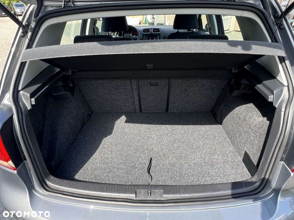 Volkswagen Golf - 8