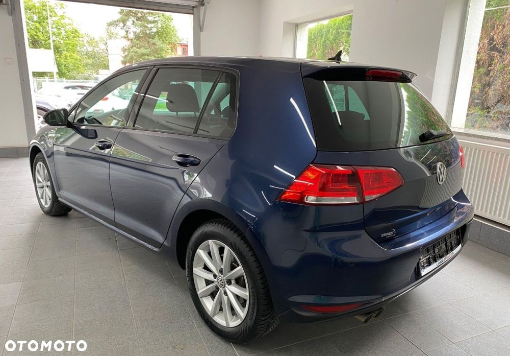 Volkswagen Golf - 5