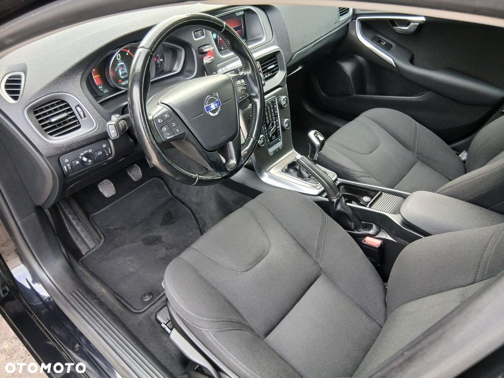 Volvo V40 D2 - 21