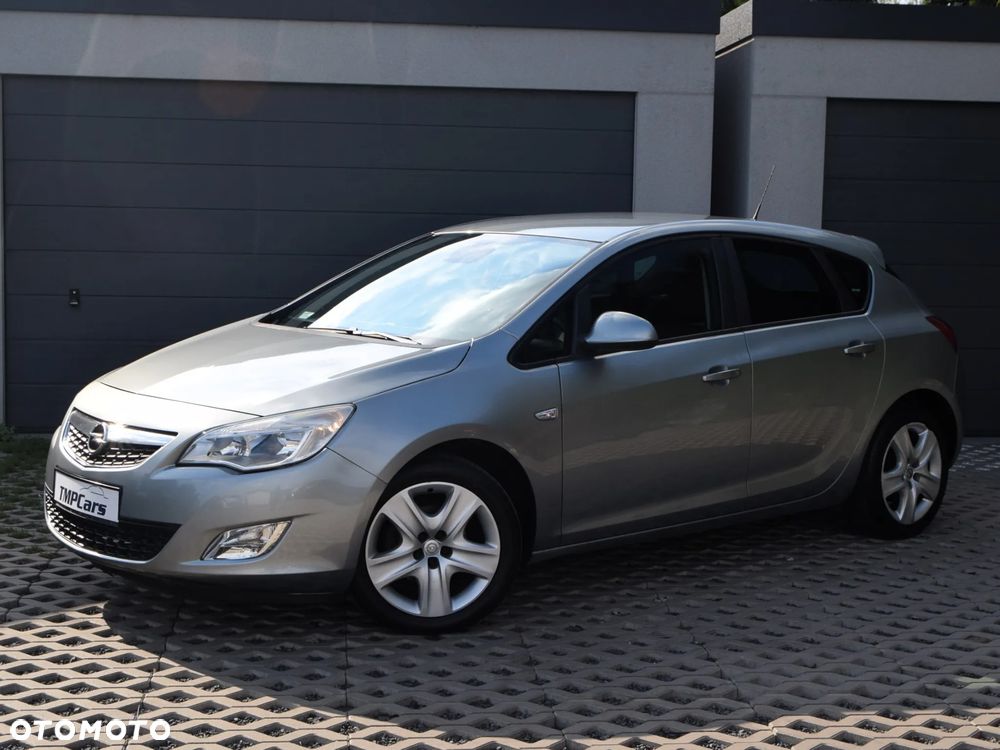 Opel Astra 1.4 Turbo - 11
