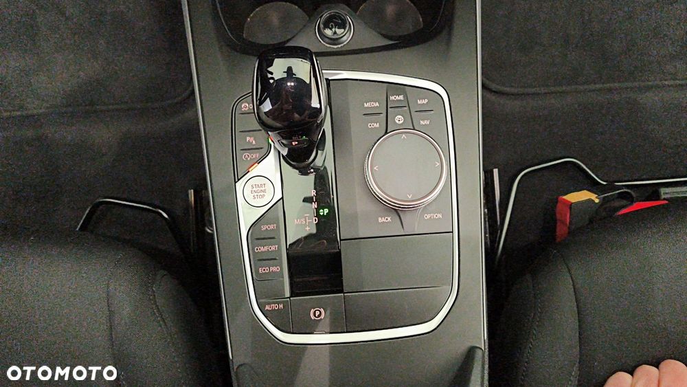 BMW Seria 1 118i Advantage - 24
