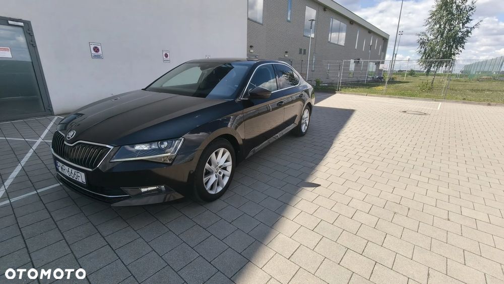 Skoda Superb 2.0 TDI Style - 2