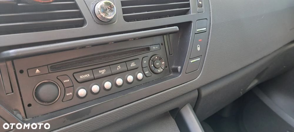 Citroën C4 Picasso 1.6 HDi Impress - 16