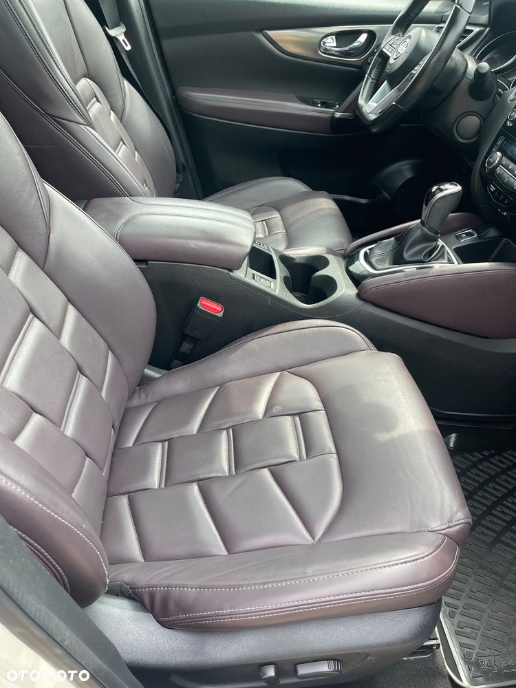 Nissan Qashqai 1.6 dCi Xtronic TEKNA+ - 13