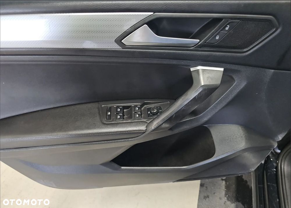 Volkswagen Tiguan - 10
