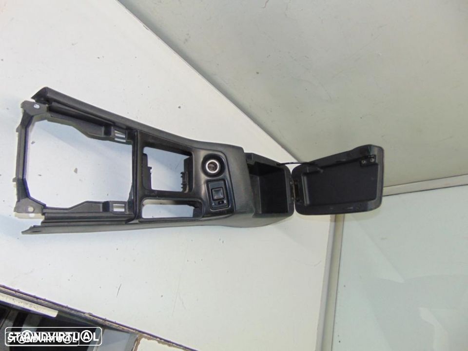 Nissan consola central - 1