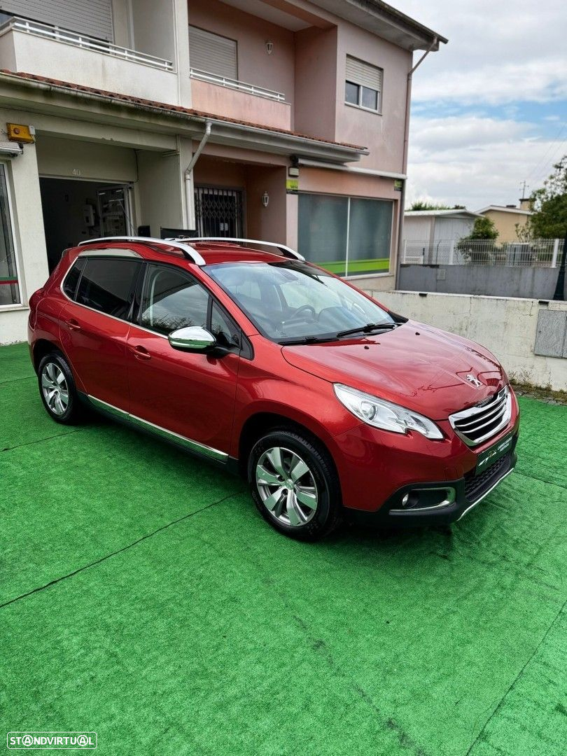 Peugeot 2008 1.2 PureTech Allure - 4