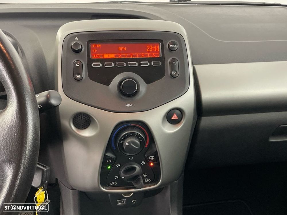 Toyota Aygo 1.0 X-Play+AC - 19