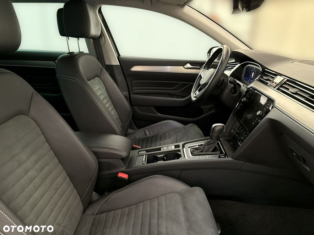 Volkswagen Passat - 22