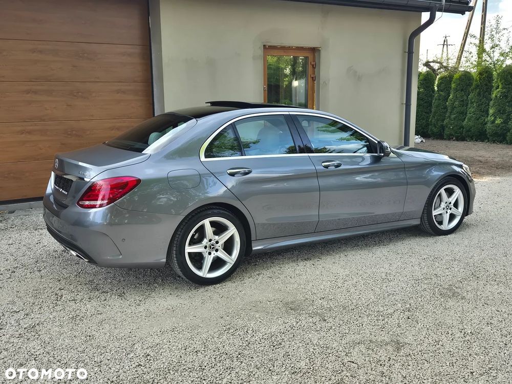 Mercedes-Benz Klasa C 300 7G-TRONIC AMG Line - 23
