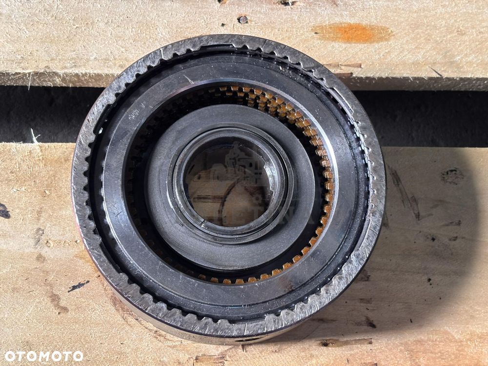New Holland Case T6090 T7.185 T6080 PUMA 160 Wałek 84309005 84309006 - 7