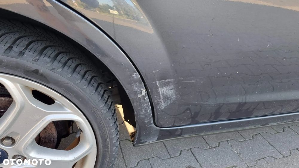 Ford Focus 2.0 TDCi DPF Titanium - 7