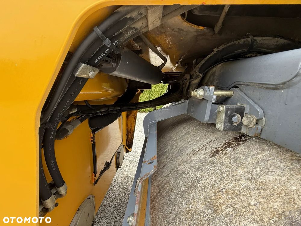 Hamm DV 8 SUPER 08V WALEC DROGOWY STALOWY / WIBRACJA OSCYLACJA / ROZSIEWACZ / ORYGINAŁ / PIĘKNY / SIEWNIK / ZRASZACZE / BOMAG DV HD 90 - 36