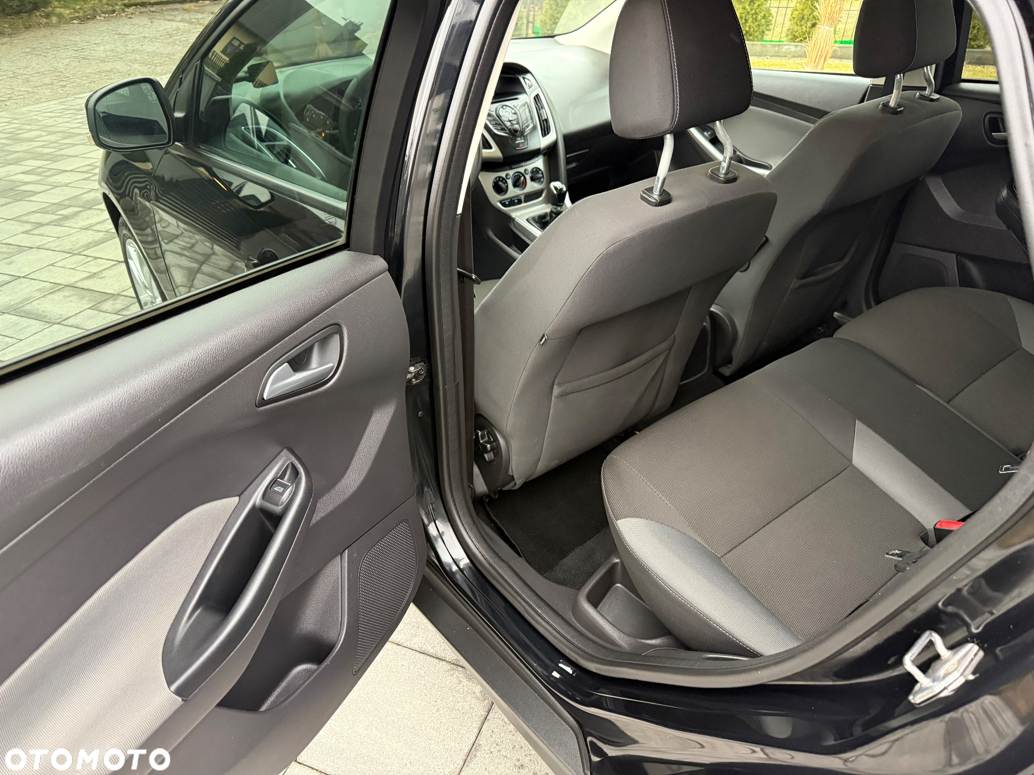 Ford Focus 1.6 Trend - 19
