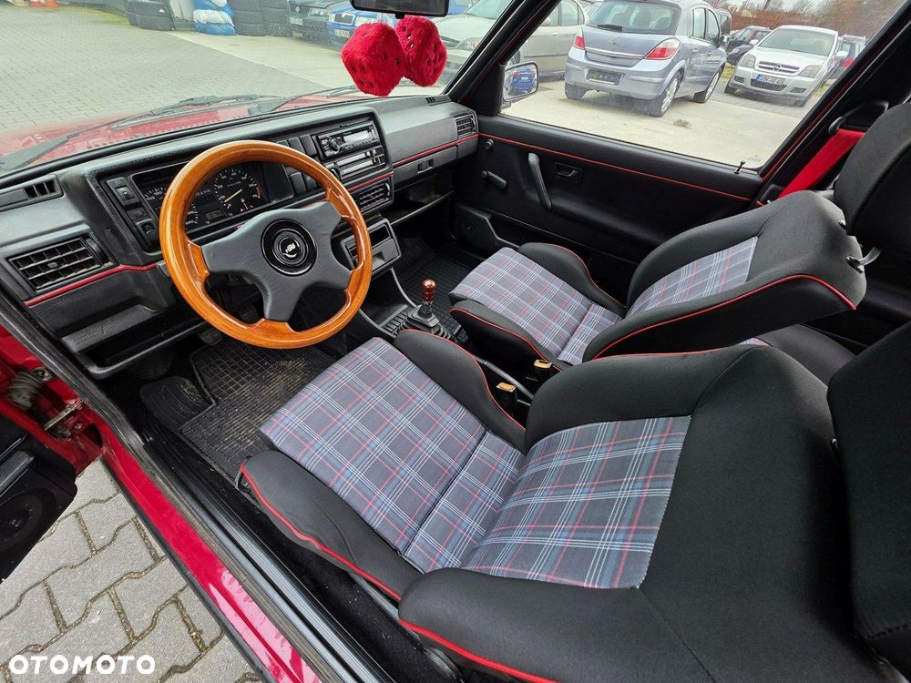 Volkswagen Jetta 1.3 GL - 10