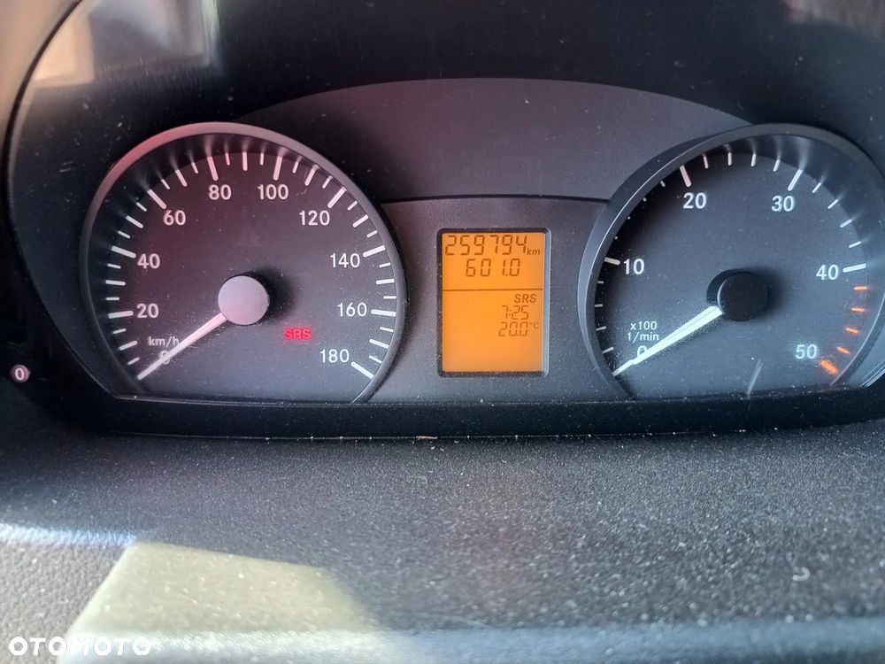 Mercedes-Benz Sprinter 906.211 EEV - 10