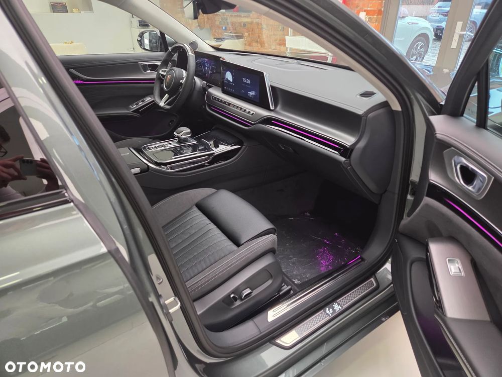 Hongqi H9 2.0T Deluxe - 23