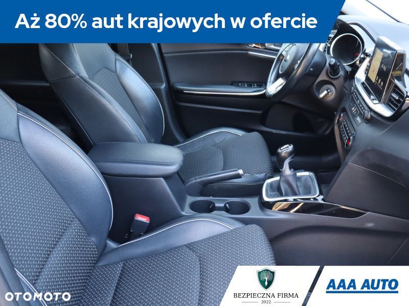 Kia Ceed - 11