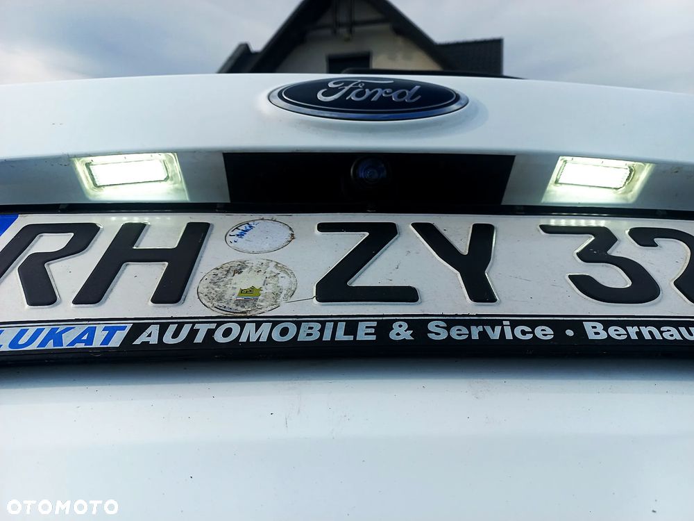 Ford Kuga 2.0 TDCi 2x4 ST-Line - 18