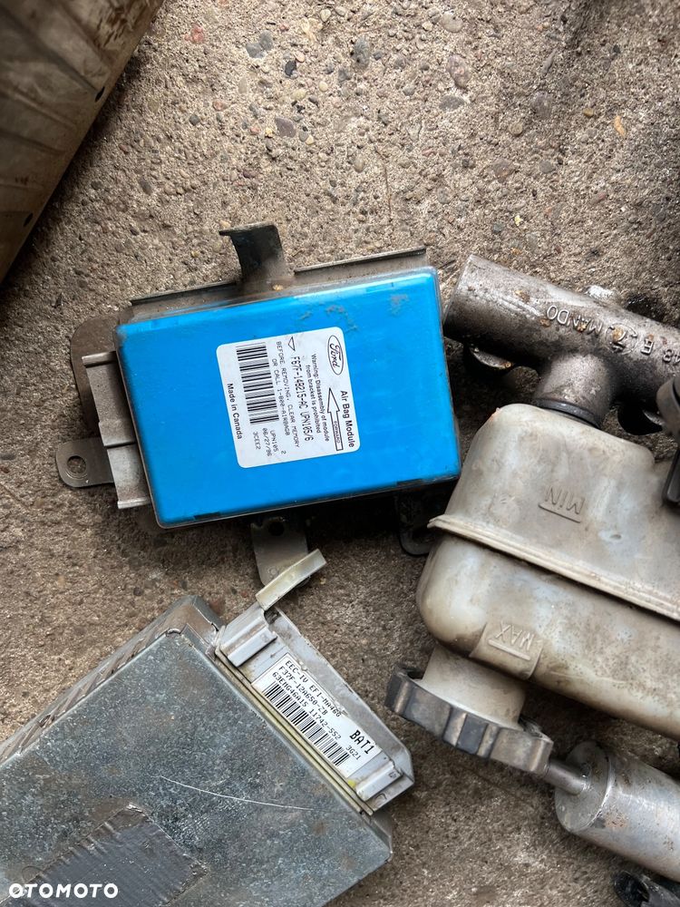 Komputer silnika Ford Explorer 4.0b v6 - 6