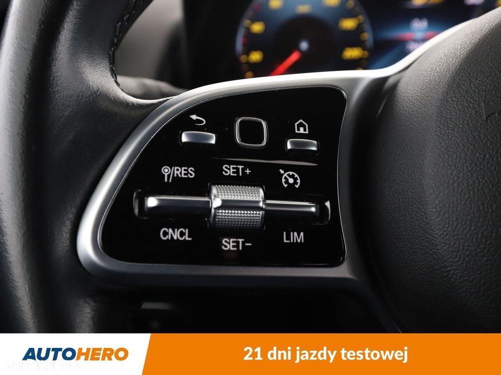 Mercedes-Benz GLB 200 d Progressive 8G-DCT - 30