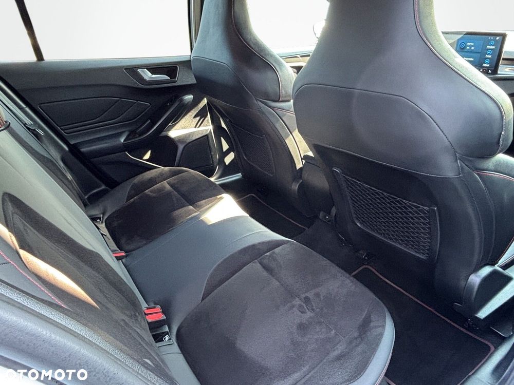 Ford Focus - 16