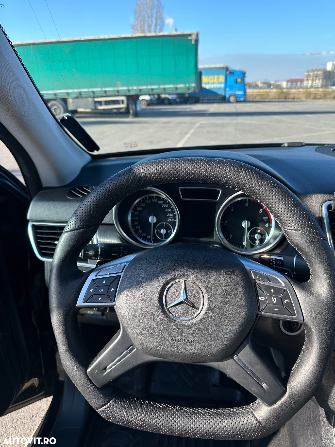 Mercedes-Benz ML 350 BlueTec 4MATIC Aut - 12