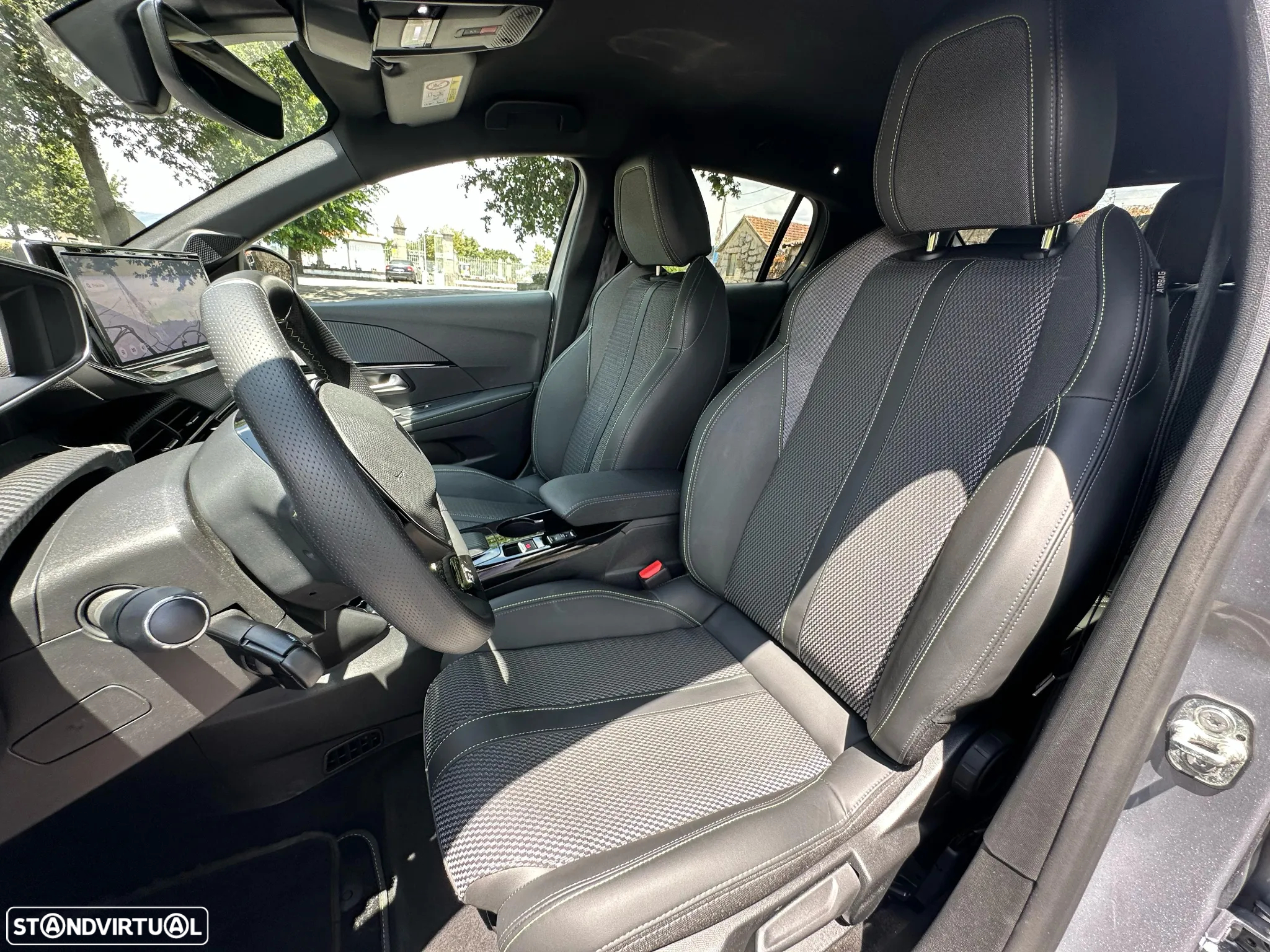 Peugeot e-208 50 kWh GT - 9