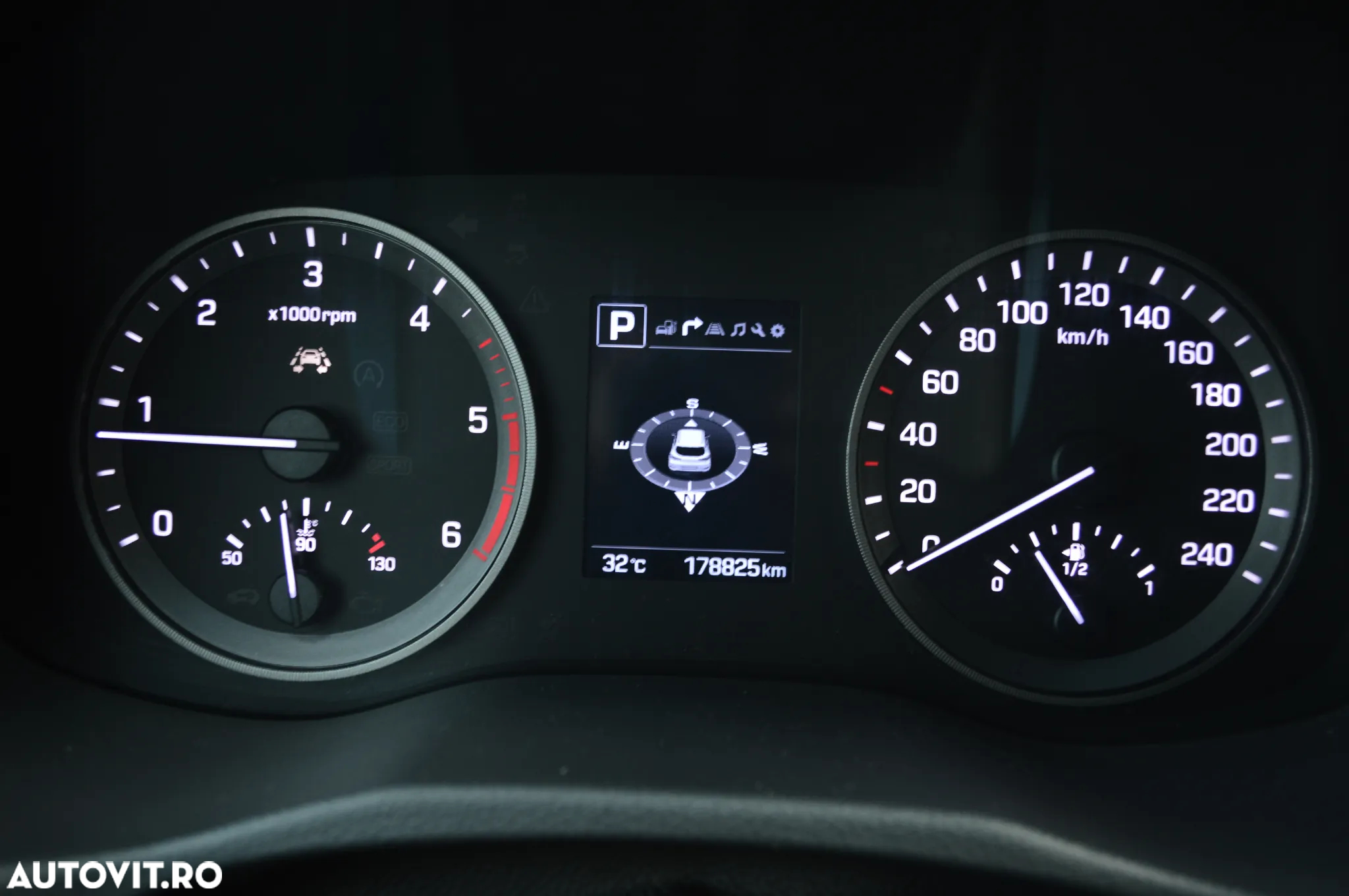 Hyundai Tucson blue 1.7 CRDi 2WD DCT Passion - 17